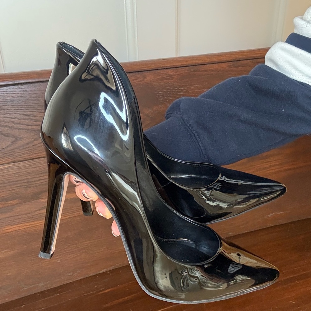 Jessica Simpson Glossy Black Heels - Picture 4 of 6